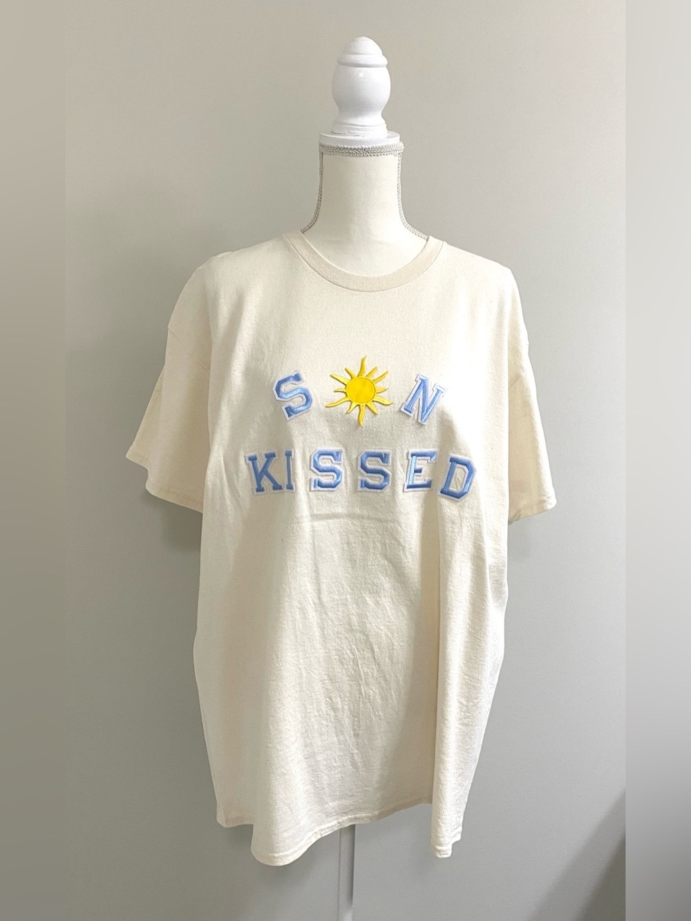 Distressed Vintage Couture Womens XL Butter Yellow SUNKISSED T-Shirt Oversized